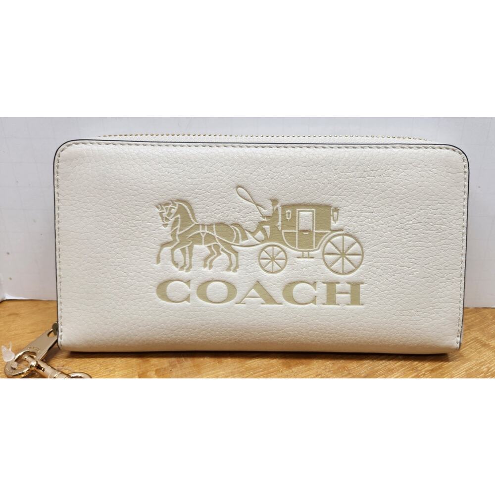 Coach Embossed White Pebbled Leather Zip Around‎ Accordion Wallet Wristlet C3548